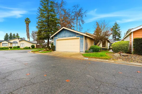 1804 E Vine Avenue, Visalia, CA 93292