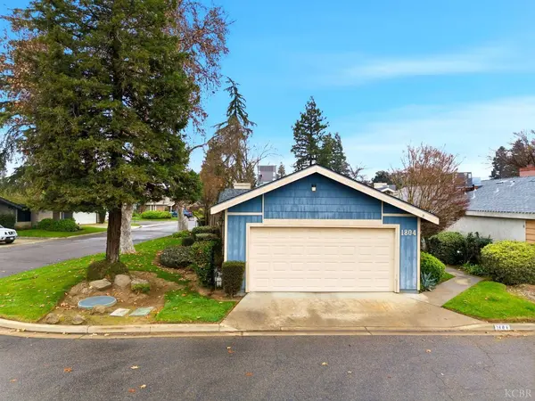 1804 E Vine Avenue, Visalia, CA 93292