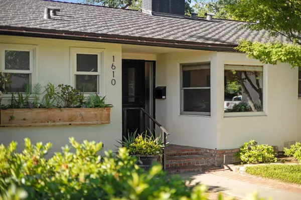 1610 W Meadow Avenue, Visalia, CA 93277