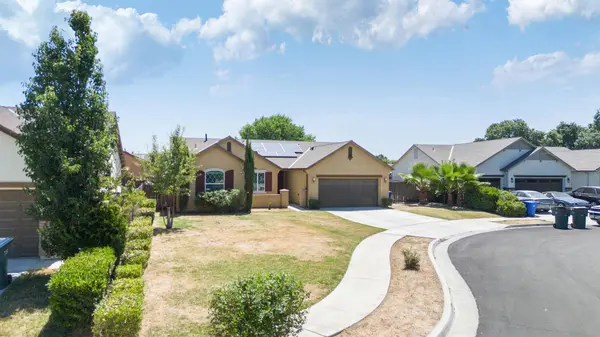 894 Himalaya Drive, Lemoore, CA 93245