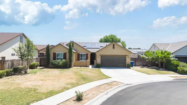 894 Himalaya Drive, Lemoore, CA 93245
