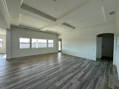 1701 S Crumal St, Visalia, CA 93292-9663