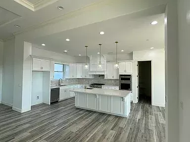 1701 S Crumal St, Visalia, CA 93292-9663