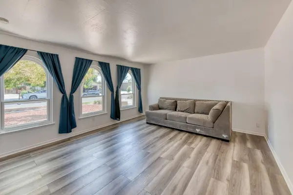 5319 N San Marcos AVE, Fresno, CA 93722