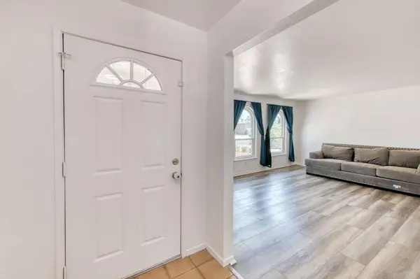 5319 N San Marcos AVE, Fresno, CA 93722