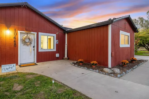 10448 9 1/2 Avenue, Hanford, CA 93230