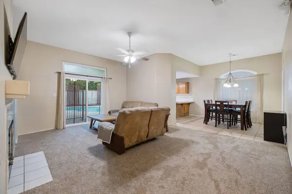 10620 Tivoli Court, Bakersfield, CA 93311
