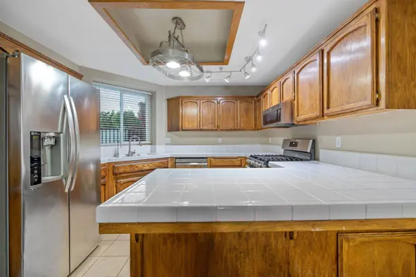 10620 Tivoli Court, Bakersfield, CA 93311