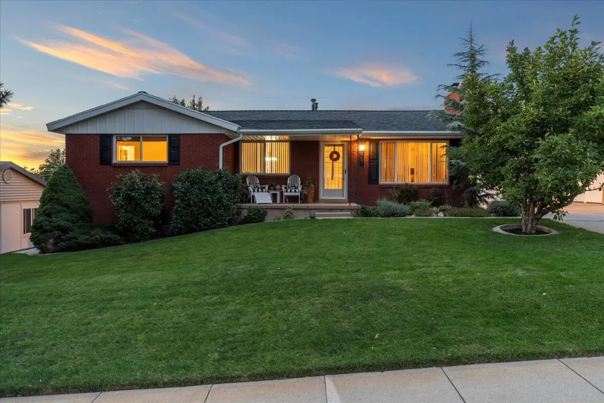 967 E 350 N, Bountiful, UT 84010-2911