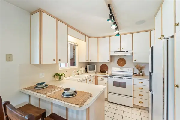 967 E 350 N, Bountiful, UT 84010-2911