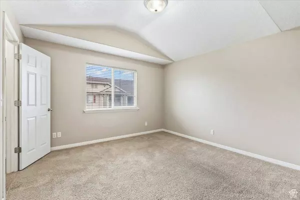 8086 N RIDGE LOOP W #11, Eagle Mountain, UT 84005