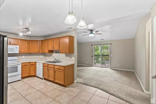 8086 N RIDGE LOOP W #11, Eagle Mountain, UT 84005