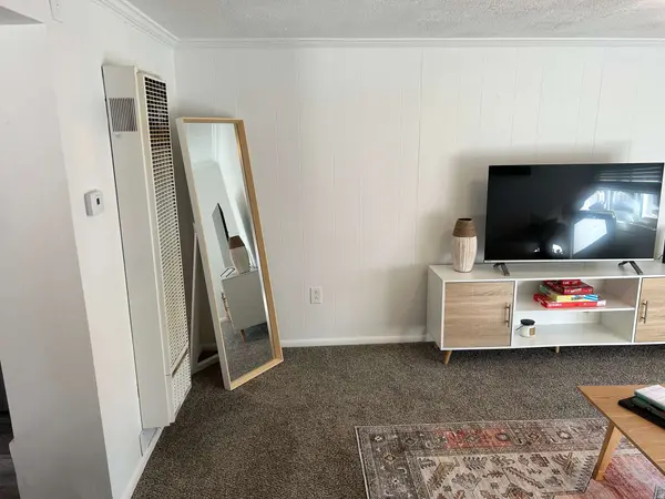 1766 E SOUTHWOODSIDE DR, Holladay, UT 84124