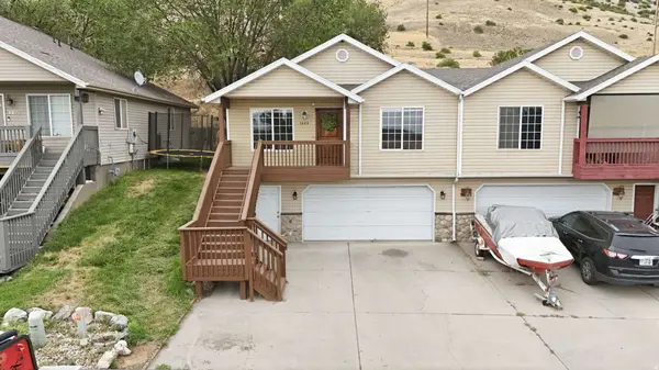 1424 N SPRING MOUNTAIN DR