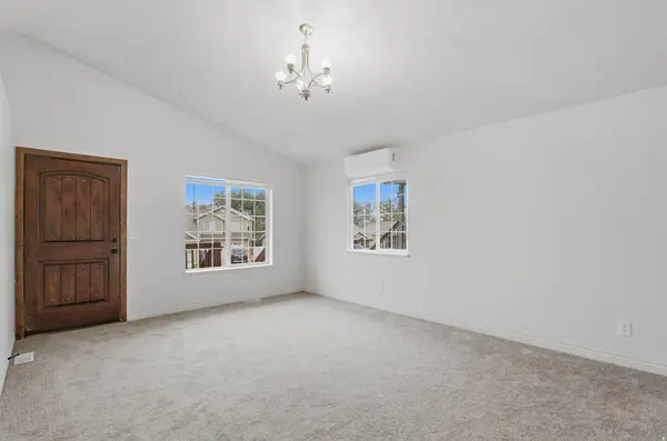1424 N SPRING MOUNTAIN DR, Springville, UT 84663