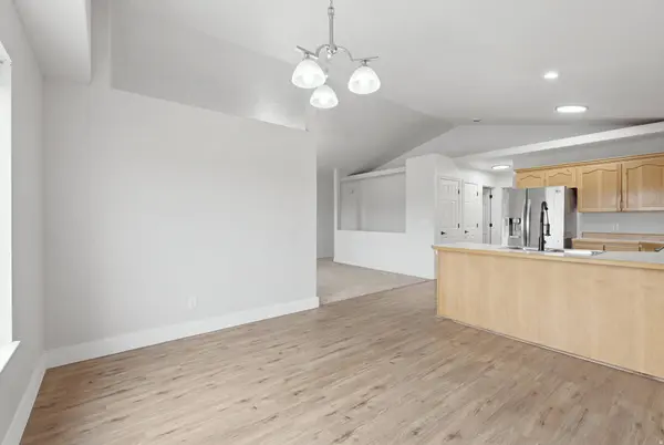 1424 N SPRING MOUNTAIN DR, Springville, UT 84663