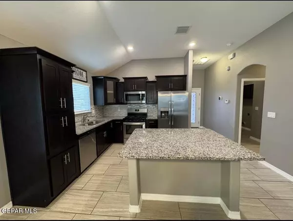 223 HERTS WAY, El Paso, TX 79928