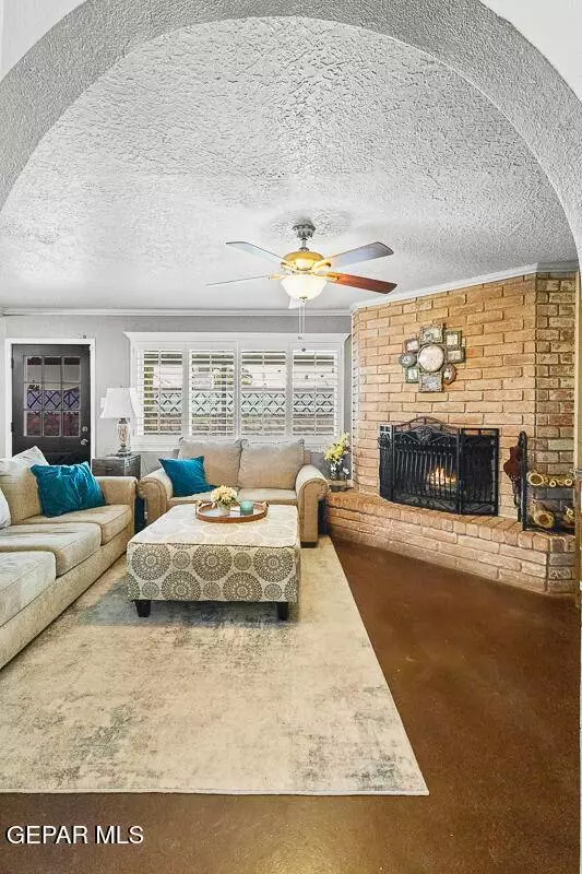 5832 GALAXIE DR, El Paso, TX 79924