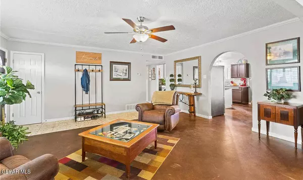 5832 GALAXIE DR, El Paso, TX 79924