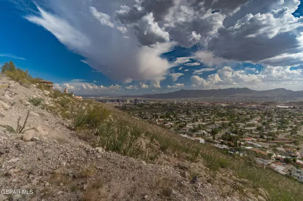 27 SILENT CREST DR, El Paso, TX 79902