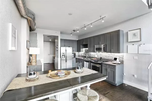 150 E ROBINSON ST #407, Orlando, FL 32801