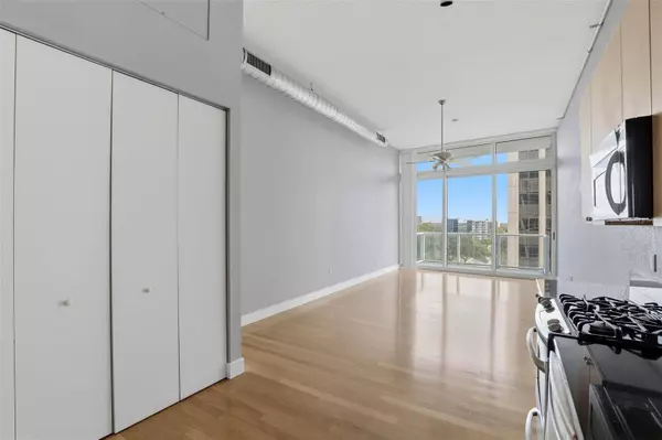 150 E ROBINSON ST #631, Orlando, FL 32801