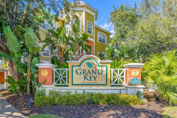 4207 S DALE MABRY HWY #4305, Tampa, FL 33611
