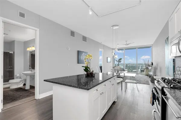 150 E ROBINSON ST #31B, Orlando, FL 32801
