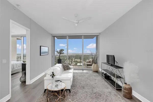 150 E ROBINSON ST #31B, Orlando, FL 32801