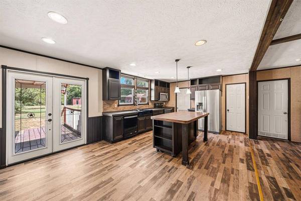 247 Chapel Hill Lane, Waxahachie, TX 75165