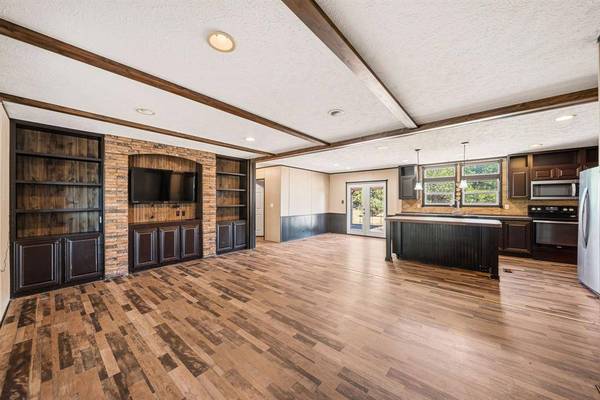 247 Chapel Hill Lane, Waxahachie, TX 75165
