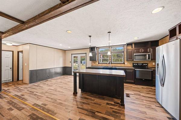 247 Chapel Hill Lane, Waxahachie, TX 75165