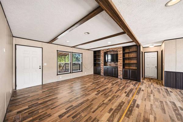 247 Chapel Hill Lane, Waxahachie, TX 75165