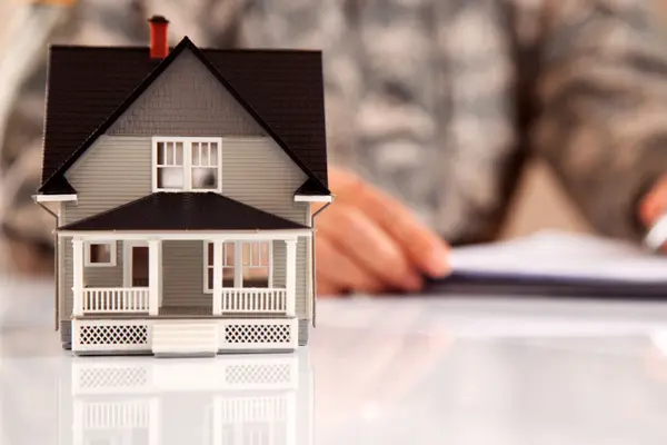 PCS to MacDill AFB: Step-by-Step Home Buying Guide for Military Families,Melanie Davis