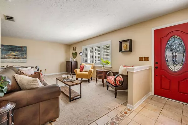 7709 HINSDALE DR, Tampa, FL 33615