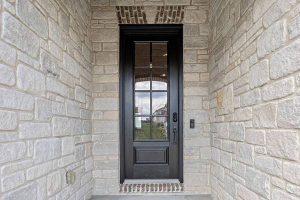 100 Golden Burley Avenue, Nicholasville, KY 40356