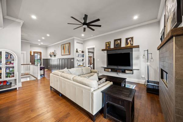 100 Golden Burley Avenue, Nicholasville, KY 40356