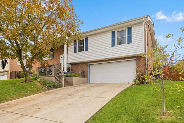 3284 Bowie Drive, Lexington, KY 40517