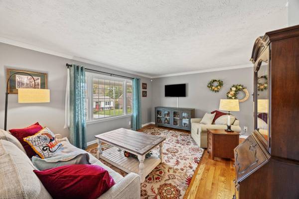 3284 Bowie Drive, Lexington, KY 40517