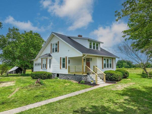 445 College Hill Road, Waco, KY 40385