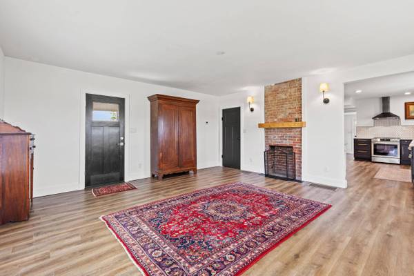 445 College Hill Road, Waco, KY 40385