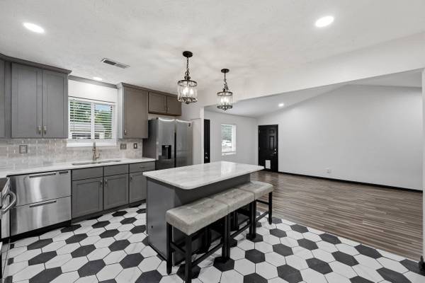 425 Quail Run Road, Versailles, KY 40383