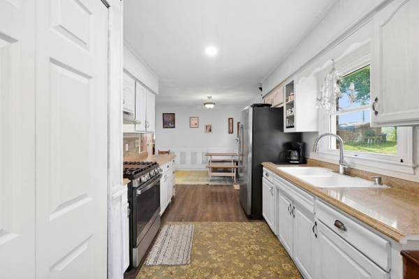1070 Delaney Ferry Road, Versailles, KY 40383