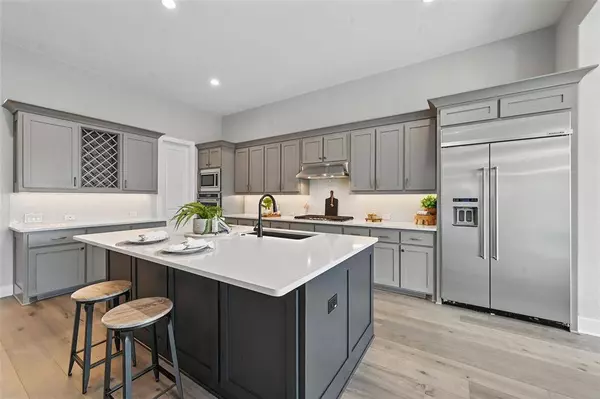 901 Dragon Banner Drive, Lewisville, TX 75056