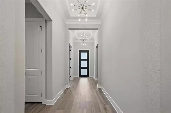 901 Dragon Banner Drive, Lewisville, TX 75056