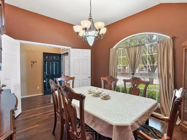 724 Fox Run Trail, Saginaw, TX 76179