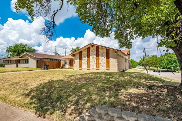 629 Bur Oak Drive, Irving, TX 75060