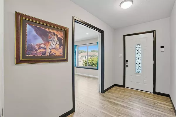 233 Bellvue Drive, Fort Worth, TX 76134