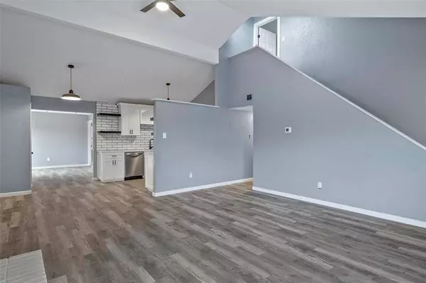 10001 Pack Saddle Trail, Fort Worth, TX 76108