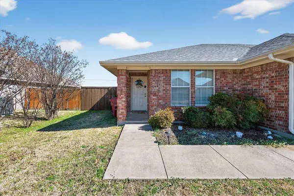 1179 Greywood Drive, Van Alstyne, TX 75495